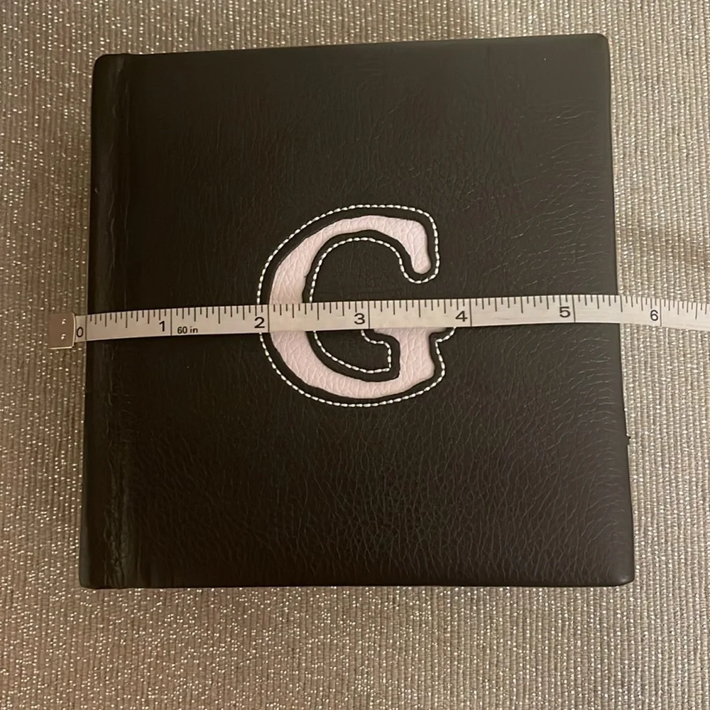 Black  Memo Pad Bloc -nots with White 'G' Monogram